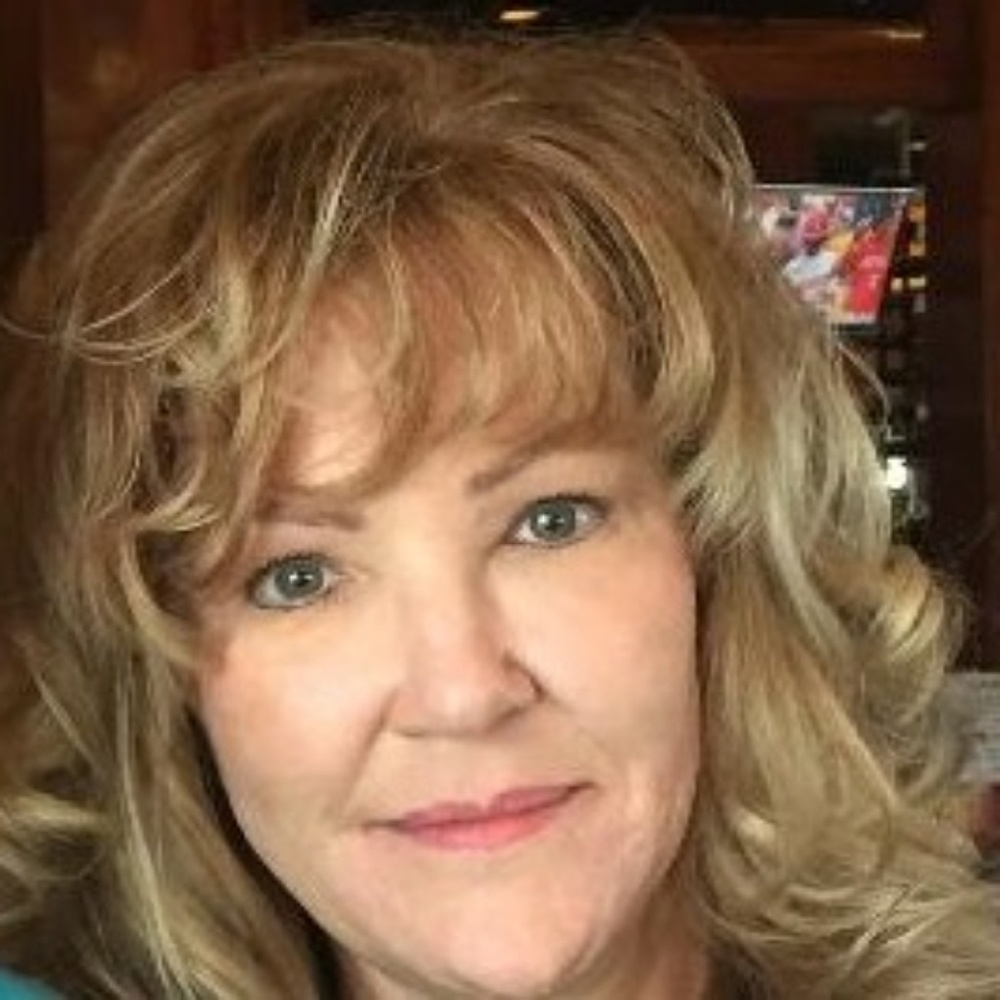 Meet your Posher, Carolyne